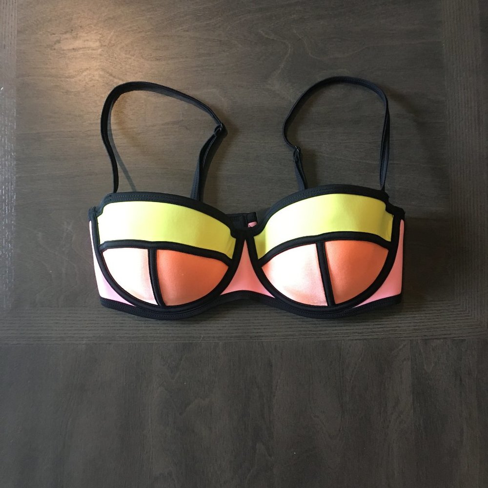 Triangl Swimsuit Top in Pink Lemonade Colors